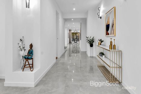 Property photo of 13 Carinya Road Vermont VIC 3133