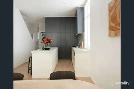 Property photo of 70 Gilgandra Road North Bondi NSW 2026