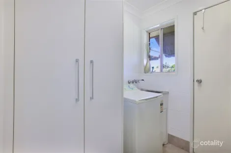 Property photo of 18 Pandanus Crescent Innes Park QLD 4670
