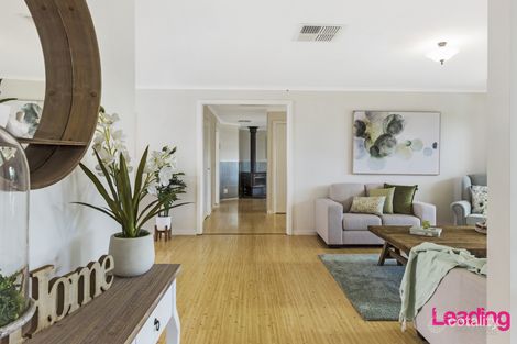 Property photo of 4 Yarck Court Sunbury VIC 3429