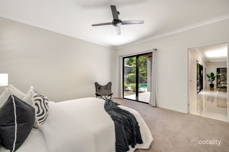 Property photo of 1 Diamond Close Stratford QLD 4870