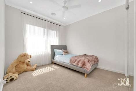 Property photo of 26 Canterbury Circuit Melton South VIC 3338