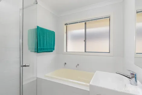 Property photo of 1 McVeigh Street Pimpama QLD 4209