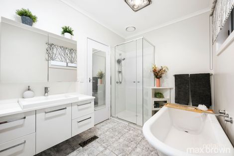 Property photo of 3 Field Court Montrose VIC 3765