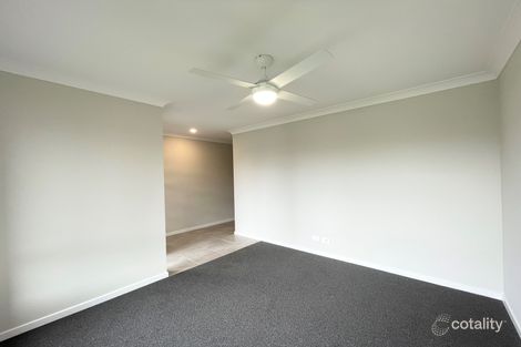Property photo of 33 Spruce Circuit Hillcrest QLD 4118