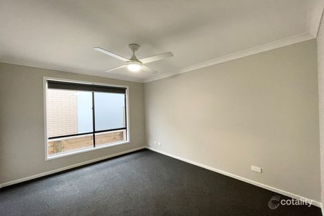 Property photo of 33 Spruce Circuit Hillcrest QLD 4118
