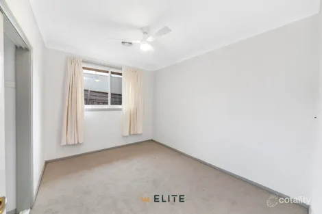 Property photo of 4 Enmore Close Berwick VIC 3806