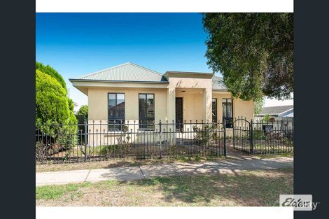Property photo of 105 Tarakan Street Wodonga VIC 3690