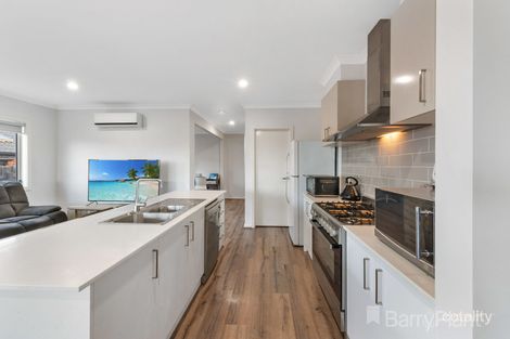 Property photo of 3 Quamby Mews Maddingley VIC 3340