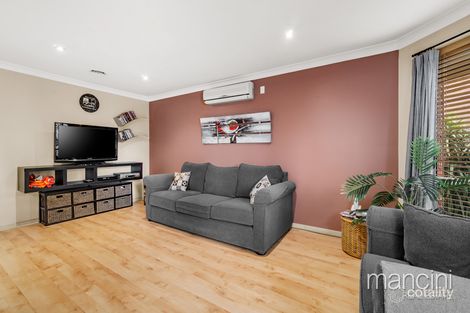 Property photo of 13 Weaver Court Altona Meadows VIC 3028