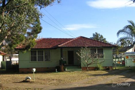 Property photo of 10 Pitcairn Avenue Lethbridge Park NSW 2770
