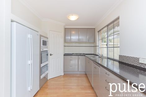 Property photo of 2/455 Riverton Drive East Riverton WA 6148