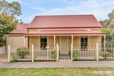 Property photo of 7 Gum Leaf Place Craigieburn VIC 3064