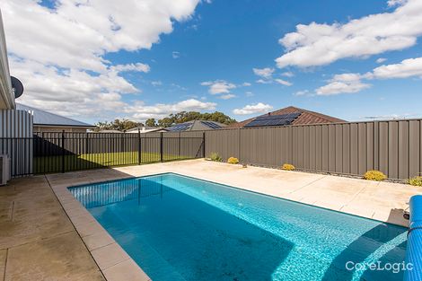 Property photo of 15 Harperia Way Baldivis WA 6171