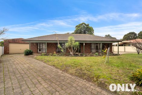 Property photo of 33 Endeavour Drive Cranbourne North VIC 3977