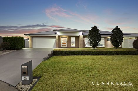 5 Waterside Cl, Rutherford, NSW 2320