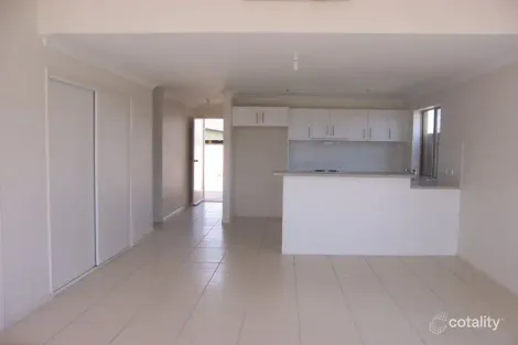 Property photo of 1/10 Guy Street Emerald QLD 4720