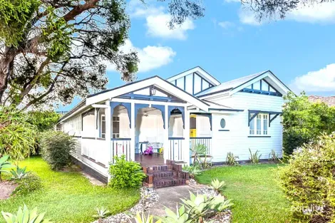 Property photo of 2 Zenith Avenue Chermside QLD 4032
