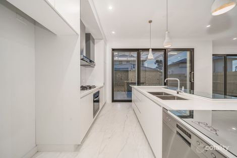 Property photo of 2 Cornell Street Mount Waverley VIC 3149