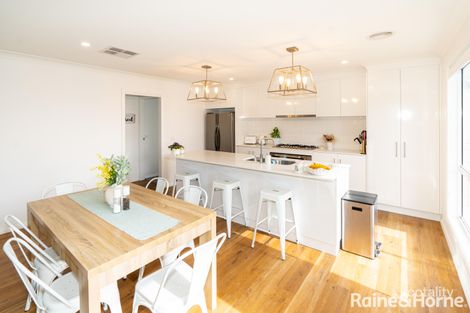Property photo of 26 Florey Street Lloyd NSW 2650