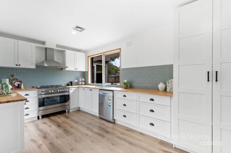 Property photo of 8 Balliol Common Sunbury VIC 3429