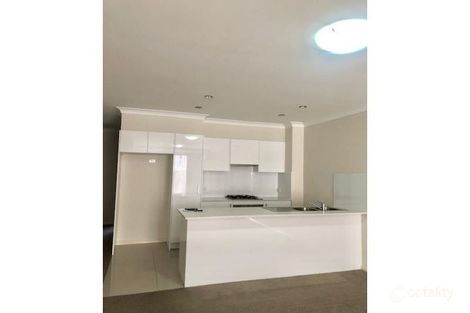 22/1 Glenmore Ridge Dr, Glenmore Park, NSW 2745