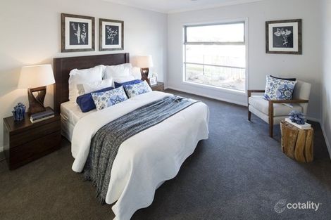 54 Seahawk Cres, Clyde North, VIC 3978