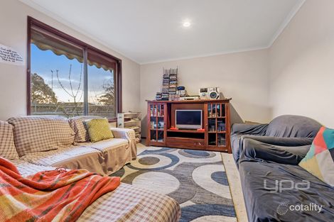 Property photo of 12 Nigel Crescent Gladstone Park VIC 3043