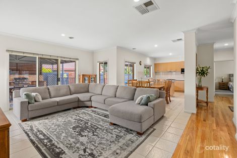 Property photo of 11 Merlot Grove Sunbury VIC 3429