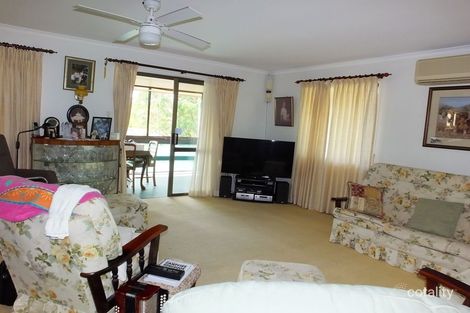 Property photo of 10 Blacks Beach Road Blacks Beach QLD 4740