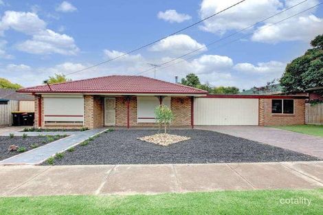 13 Moss St, Melton South, VIC 3338