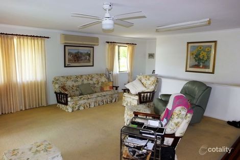 Property photo of 10 Blacks Beach Road Blacks Beach QLD 4740