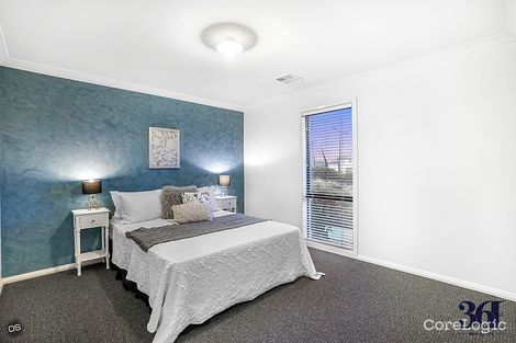 Property photo of 31 Giverny Close Burnside Heights VIC 3023
