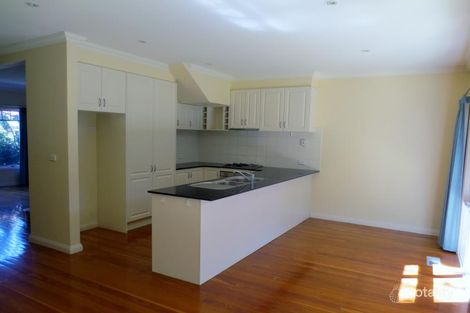 Property photo of 2/27 Sherwood Road Ivanhoe VIC 3079