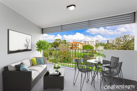 Property photo of 9/11 Creek Street Redcliffe QLD 4020