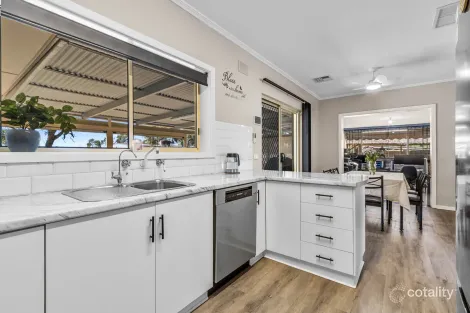 Property photo of 39 Clarence Road Kudla SA 5115