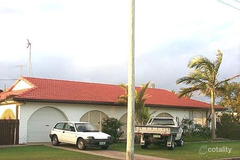 17 Benalla St, Warana, QLD 4575
