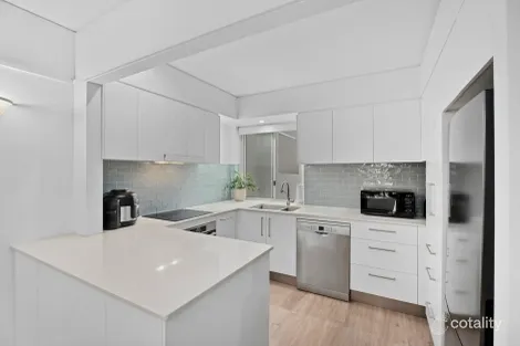 Property photo of 18/76-80 Chichester Drive Arundel QLD 4214