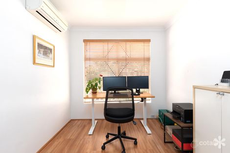 Property photo of 4 Greenlea Rise Leeming WA 6149