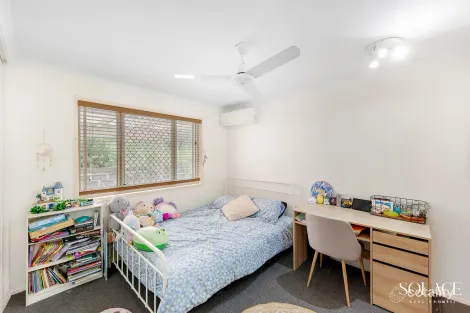 Property photo of 8 Fairbairn Place Clinton QLD 4680