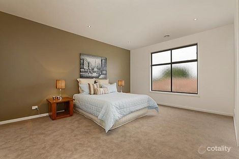 Property photo of 15B Denver Street Bentleigh East VIC 3165