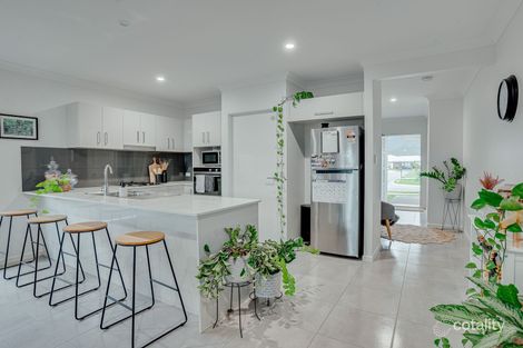 Property photo of 25 Charringa Link Smithfield QLD 4878