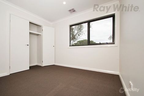 Property photo of 11 Woodview Court Croydon North VIC 3136