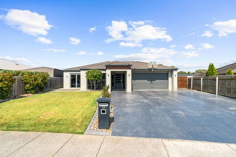 Property photo of 17 Riverslea Boulevard Traralgon VIC 3844