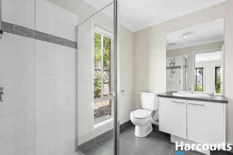 Property photo of 40 Curtain Drive Leopold VIC 3224