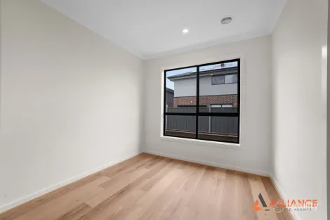 Property photo of 21 Erba Street Wollert VIC 3750