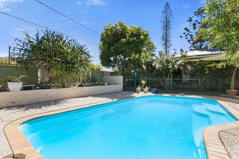Property photo of 16 Elm Street Wynnum QLD 4178