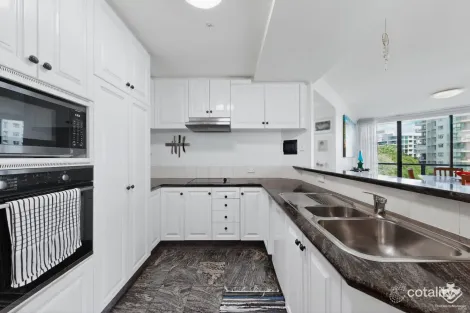 Property photo of 8 Goodwin Street Kangaroo Point QLD 4169