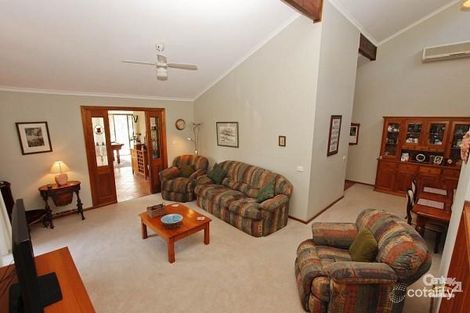 Property photo of 8 Pinnaroo Close Belmont North NSW 2280