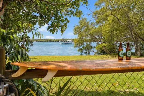 Property photo of 28 Bay Drive Jacobs Well QLD 4208